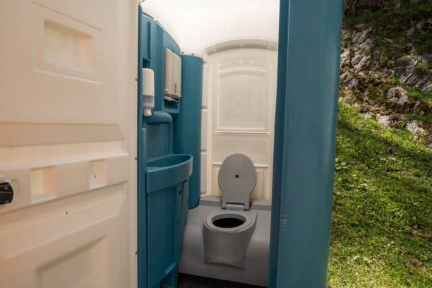 Best Portable restroom trailer rental  in Barview, OR